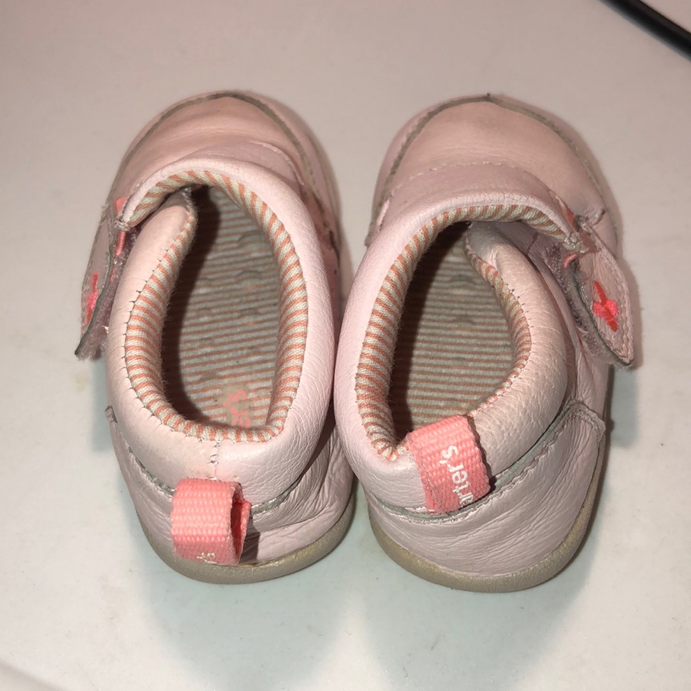 Carter’s shoes - Picture 3 of 5